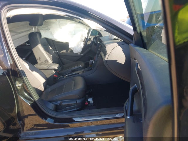1VWMA7A37MC011370 Volkswagen Passat 2.0t R-line