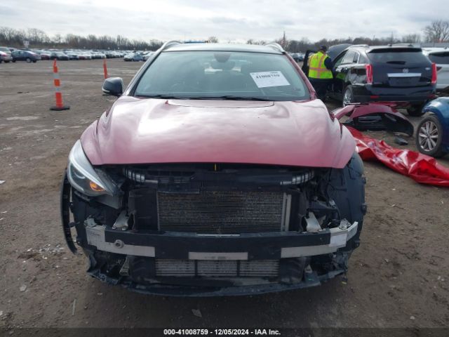 SJKCH5CR0HA024105 Infiniti Qx30 Premium