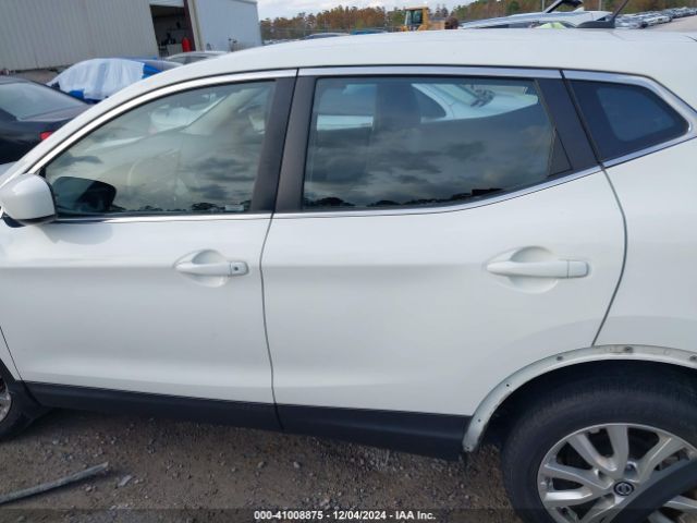 JN1BJ1AV9MW315973 Nissan Rogue Sport S Fwd Xtronic Cvt