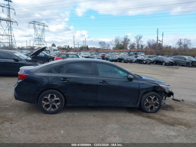 3KPF24AD9ME267924 KIA Forte Lxs