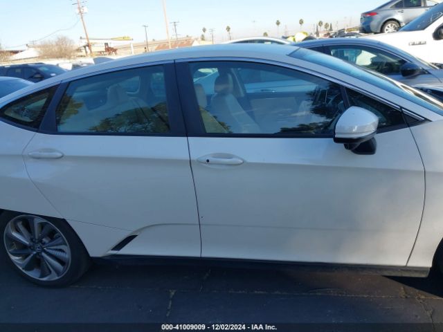 JHMZC5F3XJC001085 Honda Clarity Plug-in Hybrid Touring