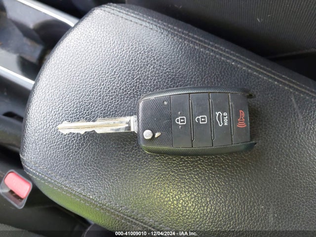 KIA FORTE LX 2016 KNAFK5A83G5584832 Image 11