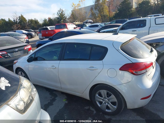 KIA FORTE LX 2016 KNAFK5A83G5584832 Image 14