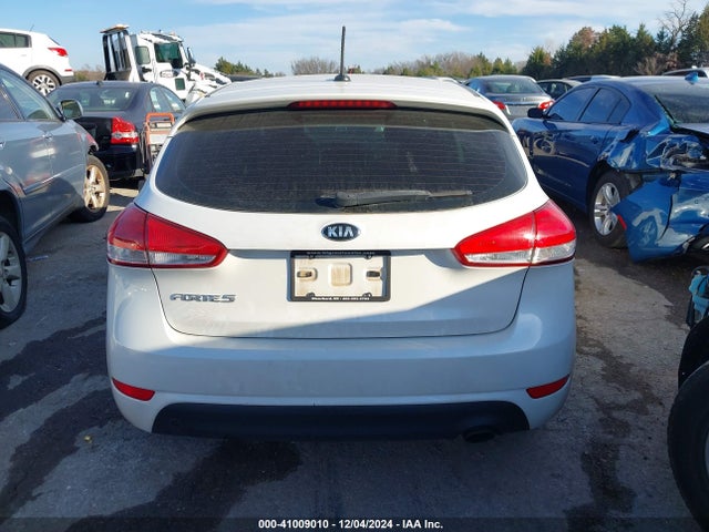 KIA FORTE LX 2016 KNAFK5A83G5584832 Image 16
