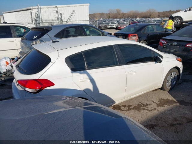 KIA FORTE LX 2016 KNAFK5A83G5584832 Image 4