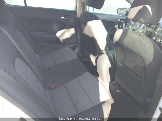 KIA FORTE LX 2016 KNAFK5A83G5584832 Image 8
