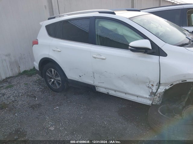 Toyota Rav4 Xle 2017 JTMWFREV6HJ137676 Image 13