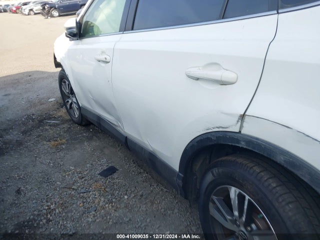 Toyota Rav4 Xle 2017 JTMWFREV6HJ137676 Image 14
