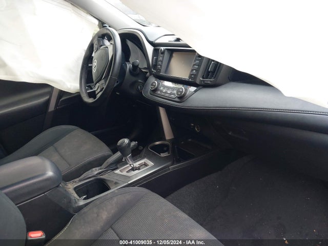 Toyota Rav4 Xle 2017 JTMWFREV6HJ137676 Image 5