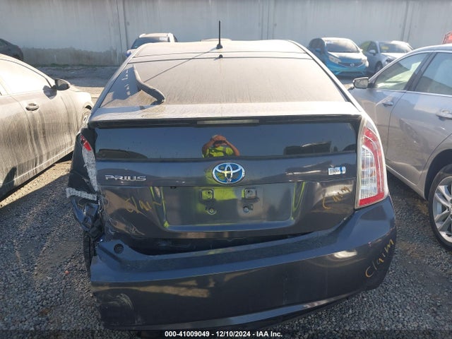 Toyota Prius Two 2015 JTDKN3DUXF0473759 Image 17
