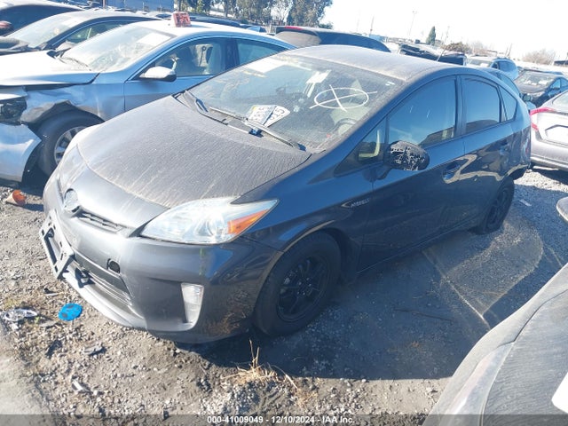 Toyota Prius Two 2015 JTDKN3DUXF0473759 Image 2