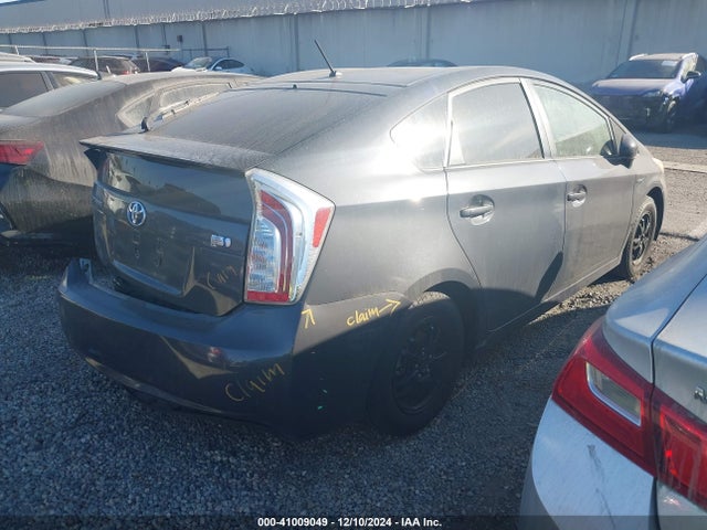 Toyota Prius Two 2015 JTDKN3DUXF0473759 Image 4