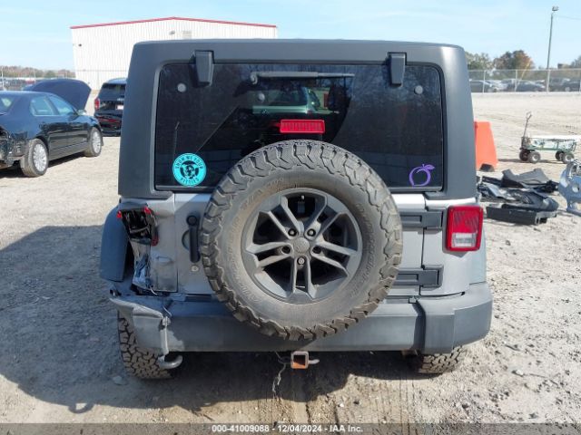 1C4BJWDG6GL257477 Jeep Wrangler Unlimited Sport