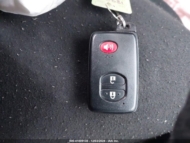 Toyota Prius Two 2014 JTDKN3DU1E0388064 Image 11