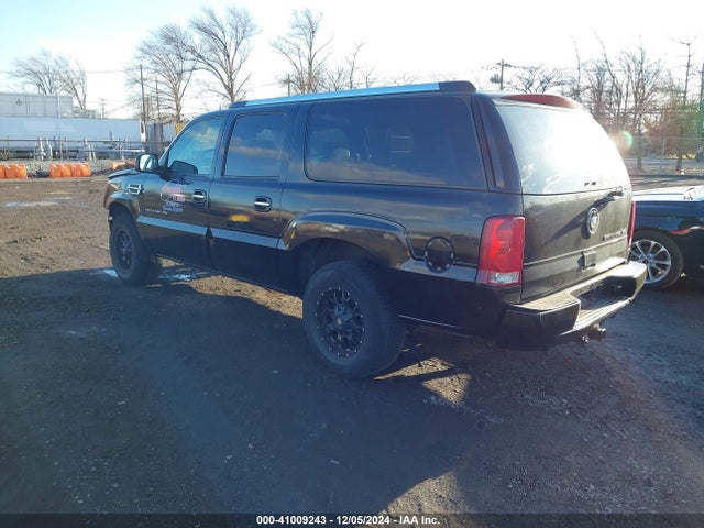2005 CADILLAC ESCALADE ESV 3GYFK66N55G261115 Photo 2