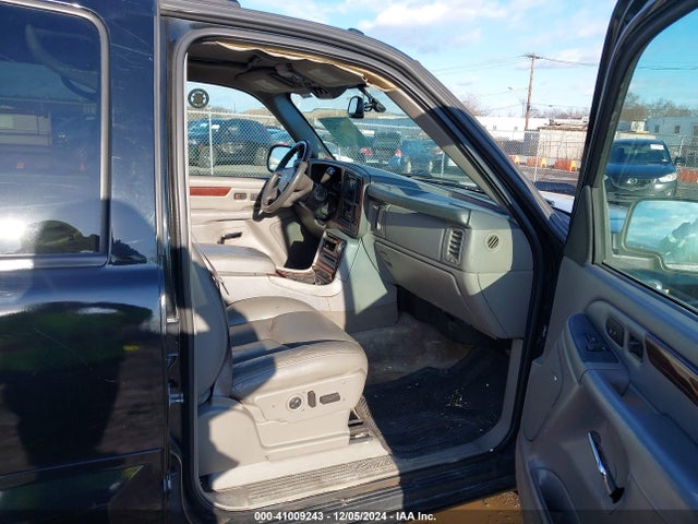 2005 CADILLAC ESCALADE ESV 3GYFK66N55G261115 Photo 4
