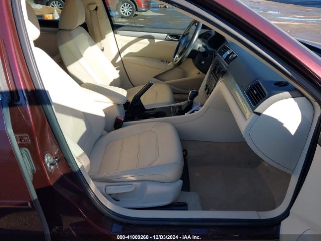 1VWAT7A33EC058264 Volkswagen Passat 1.8t Wolfsburg Edition