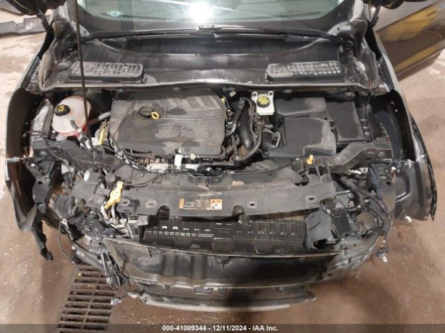 1FMCU9JDXHUC24030 Ford Escape Titanium