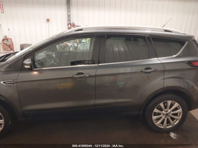 1FMCU9JDXHUC24030 Ford Escape Titanium
