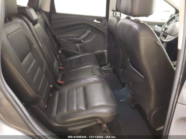 1FMCU9JDXHUC24030 Ford Escape Titanium