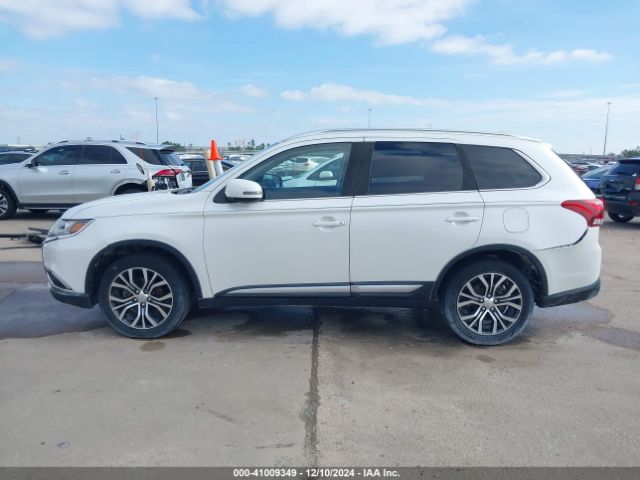 JA4AD3A39HZ058905 Mitsubishi Outlander Sel