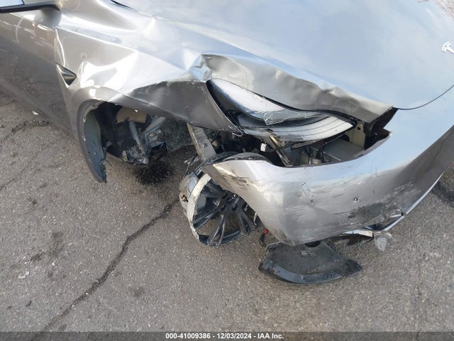 2024 TESLA MODEL Y 7SAYGAEE7RF122980 Photo 5