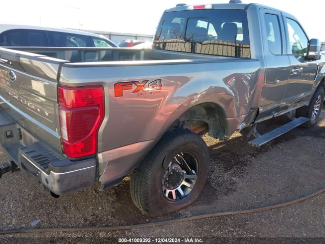 1FT7X2BNXLEE15932 Ford F-250 Lariat