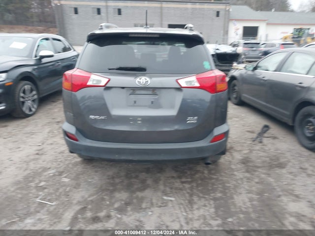 JTMRFREV4FD143811 Toyota Rav4 Xle