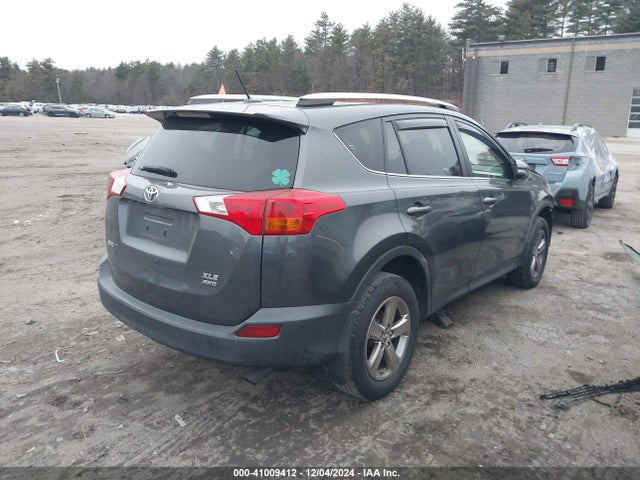 JTMRFREV4FD143811 Toyota Rav4 Xle