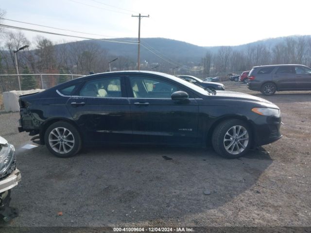 3FA6P0LU5KR279538 Ford Fusion Hybrid Se