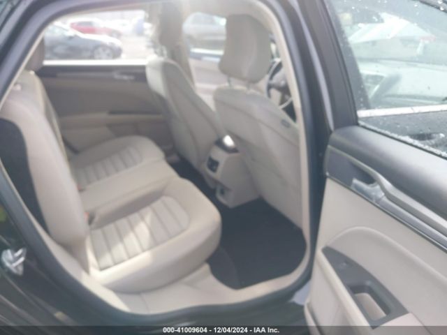 3FA6P0LU5KR279538 Ford Fusion Hybrid Se