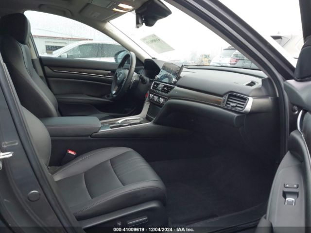 1HGCV2F95KA012949 Honda Accord Touring 2.0t