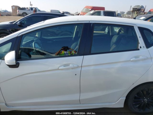 3HGGK5H68JM732665 Honda Fit Sport