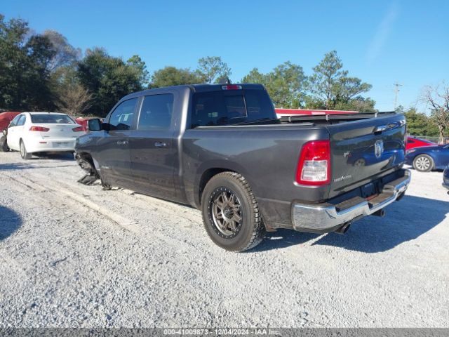 2019 RAM 1500 1C6RREFT6KN828918 Photo 2