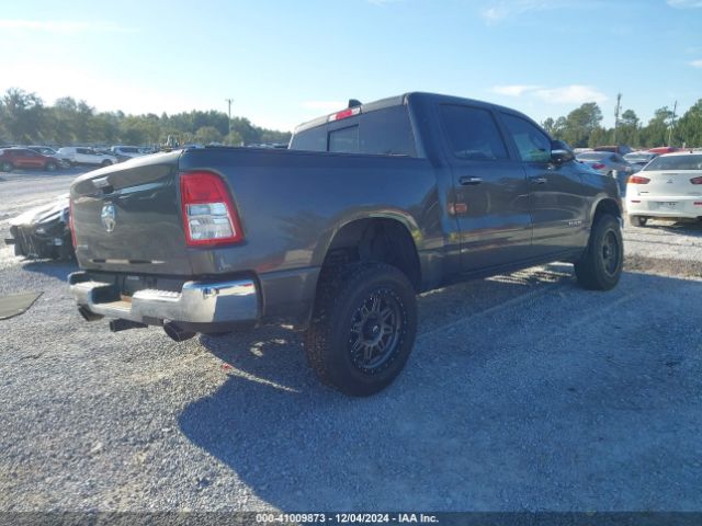 2019 RAM 1500 1C6RREFT6KN828918 Photo 3