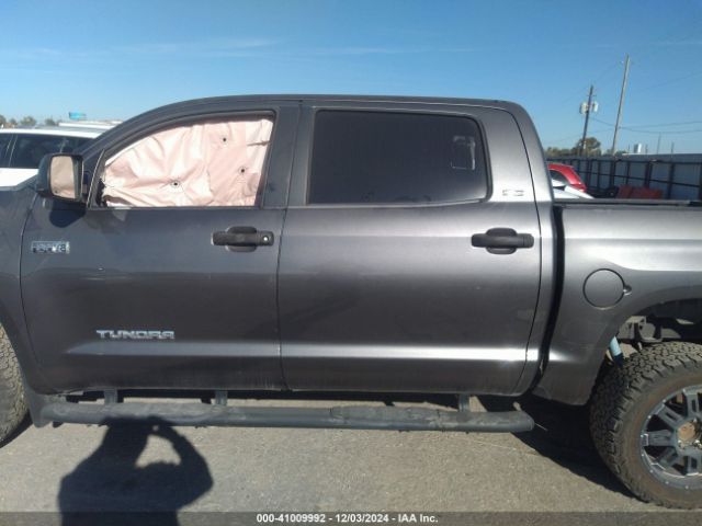 5TFDW5F14FX467547 Toyota Tundra Sr5 5.7l V8
