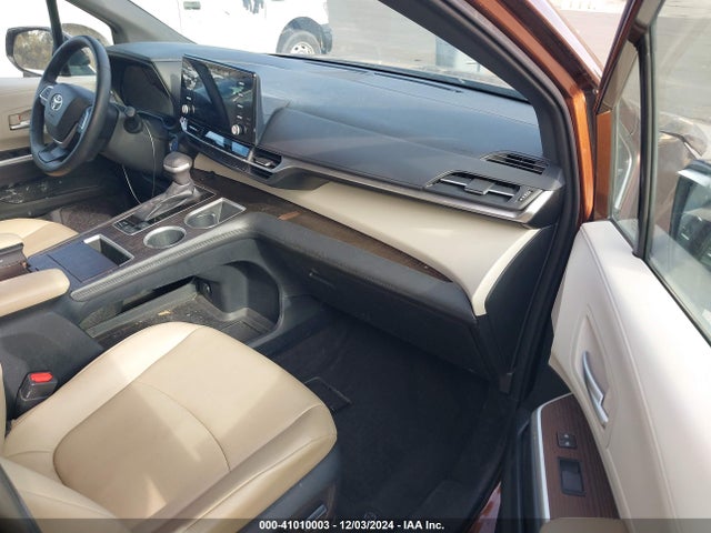 Toyota SIENNA XLE 2022 5TDYRKEC1NS081585 Image 5