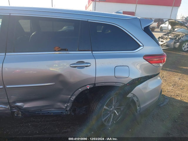 Toyota Highlander Xle 2019 5TDKZRFH7KS559173 Image 17