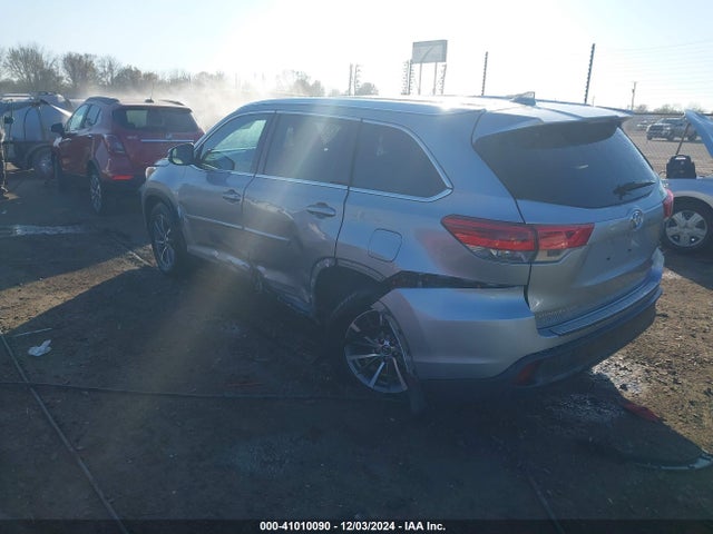 Toyota Highlander Xle 2019 5TDKZRFH7KS559173 Image 3