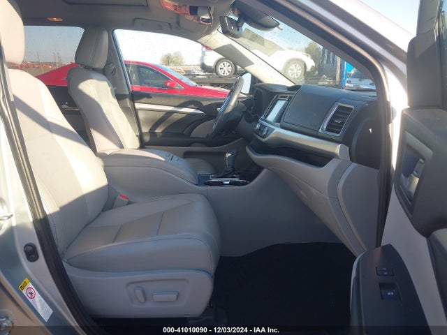 Toyota Highlander Xle 2019 5TDKZRFH7KS559173 Image 5
