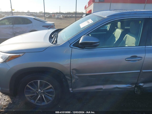 Toyota Highlander Xle 2019 5TDKZRFH7KS559173 Image 6
