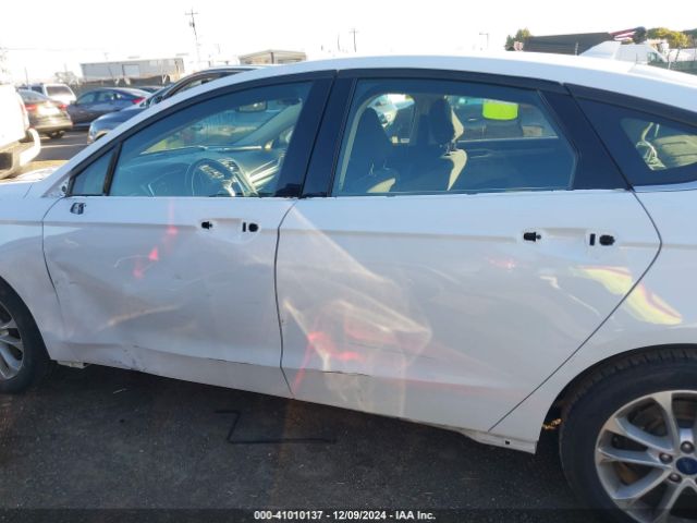 3FA6P0HD2LR255014 Ford FUSION SE