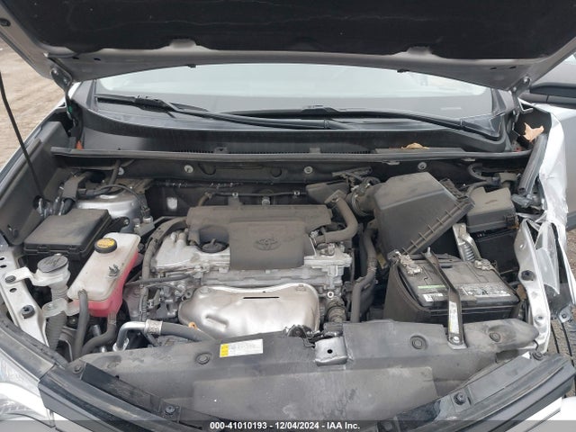 Toyota RAV4 LE 2017 2T3BFREV8HW586390 Image 10