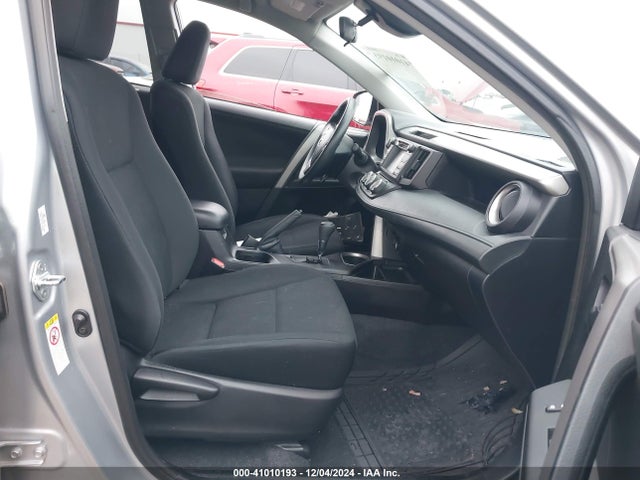 Toyota RAV4 LE 2017 2T3BFREV8HW586390 Image 5