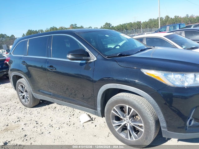 Toyota Highlander Le 2019 5TDZARFH4KS050972 Image 13