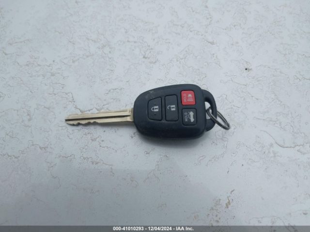 5YFBURHE2EP064281 Toyota COROLLA LE