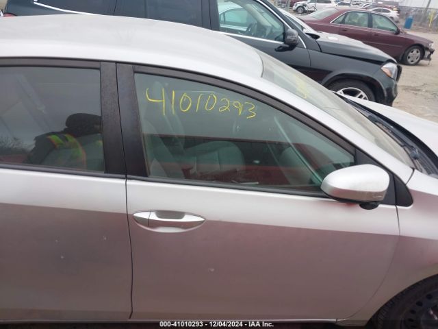 5YFBURHE2EP064281 Toyota COROLLA LE