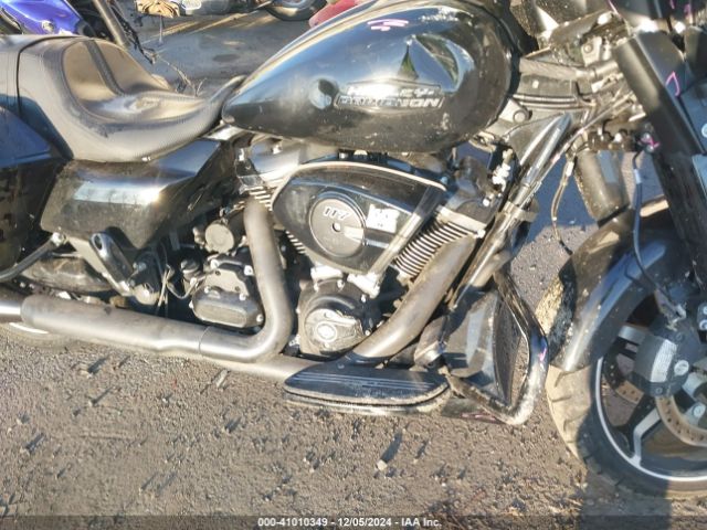 2024 HARLEY-DAVIDSON FLHX 1HD1KB713RB630295 Photo 7