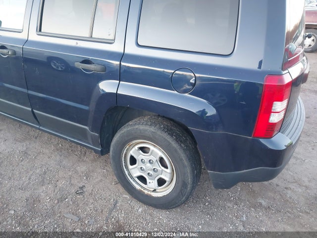 1C4NJPBA7GD703101 Jeep Patriot Sport