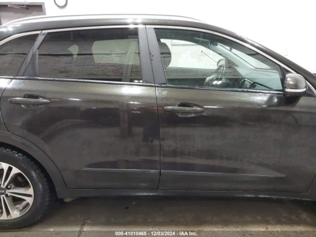 KNDCE3LC3H5072783 KIA Niro Touring